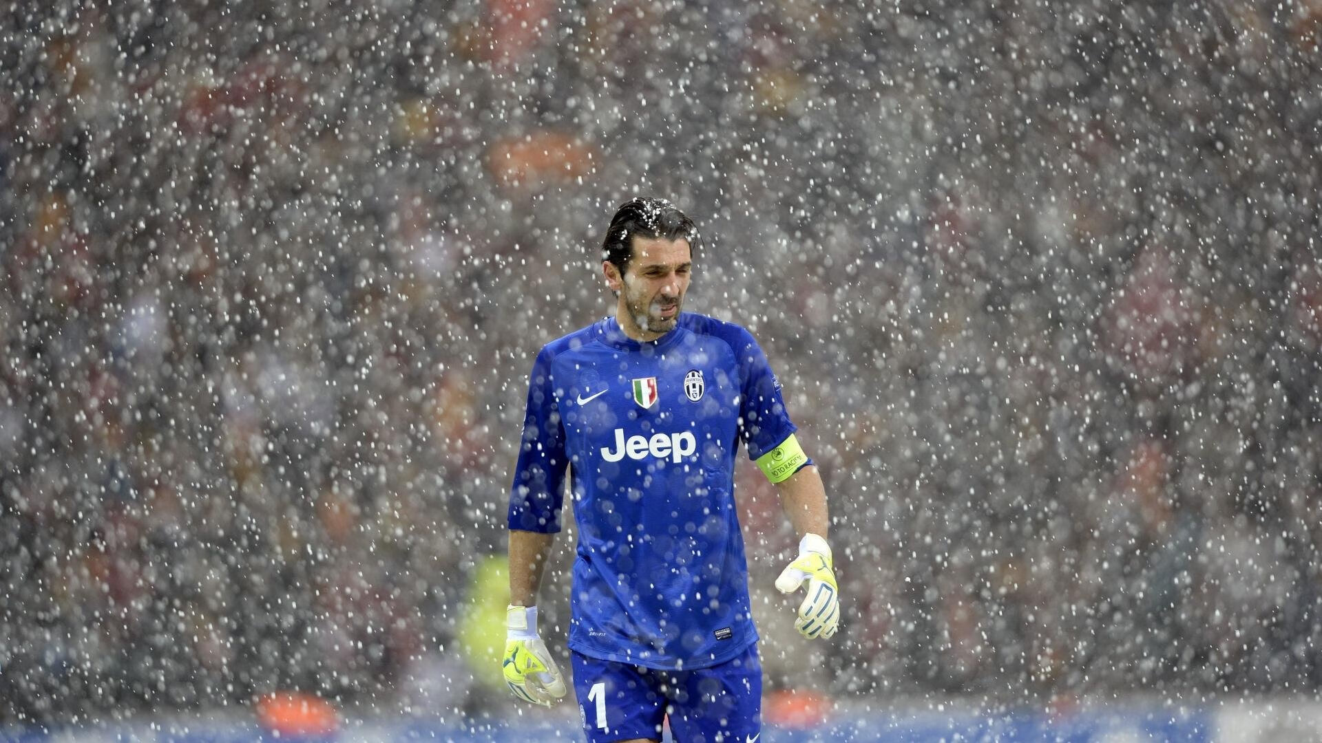 包含穆雷重返赛场，比赛局势复杂首场状态出色，巴黎圣日耳曼观众沸腾！全场沸腾不已的词条