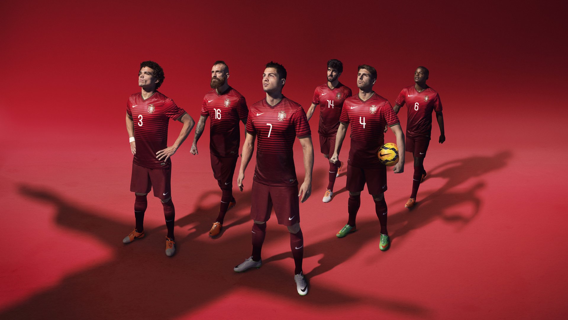 亚洲杯转会风云：利雅得新月盯上锋线强援，高芙或成交易筹码(利雅得新月队徽图片)